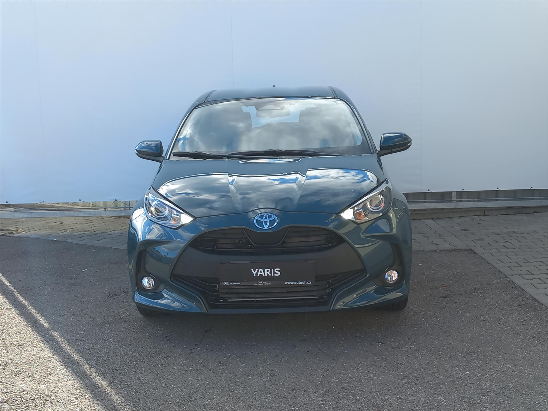 toyota-yaris-1-5-hybrid-e-cvt-116k-comfort - 3