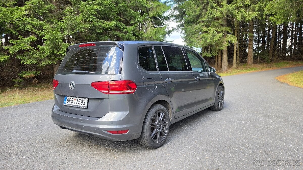 volkswagen-touran-1-6-tdi-2016 - 1