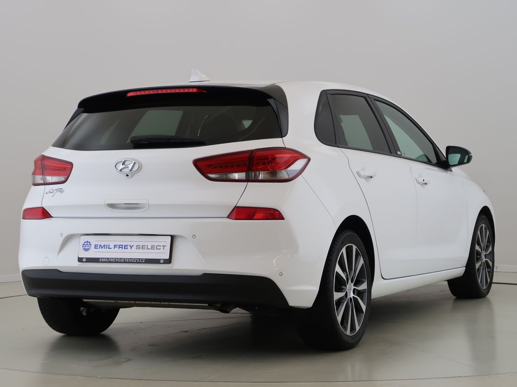 hyundai-i30-1-4-t-gdi-103kw-manual-kamera - 4