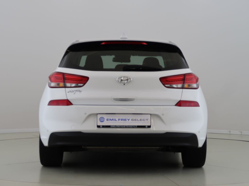 hyundai-i30-1-4-t-gdi-103kw-manual-kamera - 5