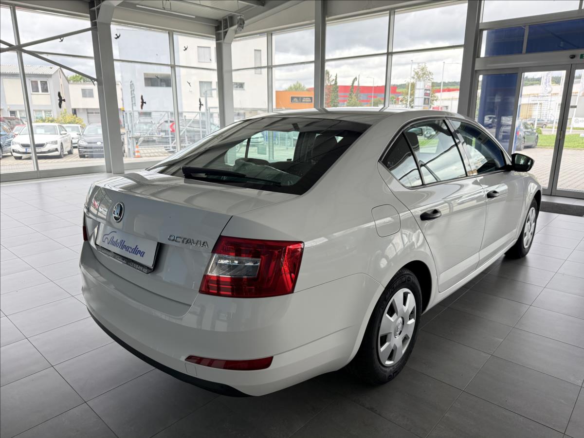 skoda-octavia-1-6-tdi-66kw-serviska-2-maj-cr - 5