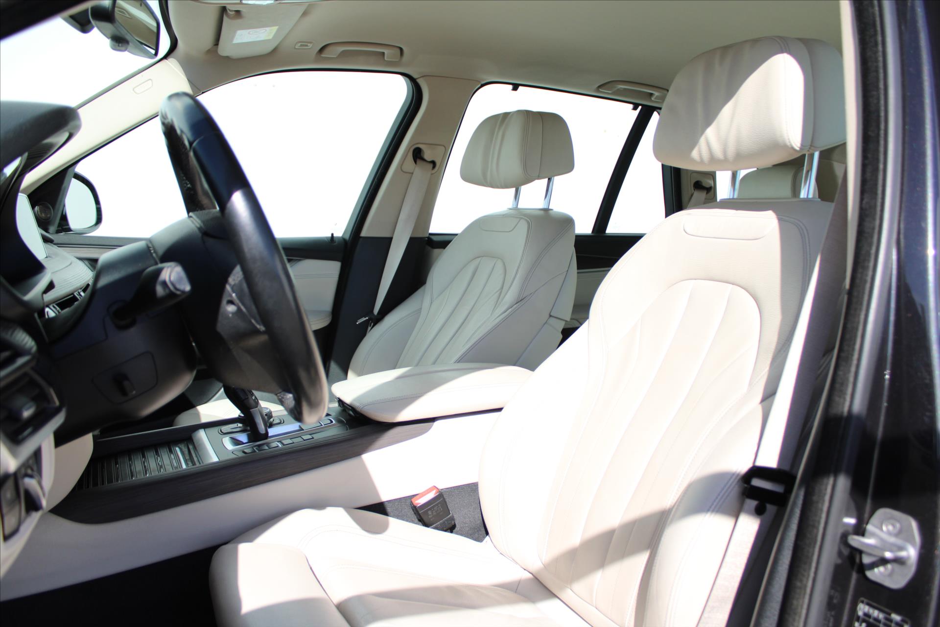 bmw-x5-xdrive-30d-190kw-zachovaly-vuz - 8