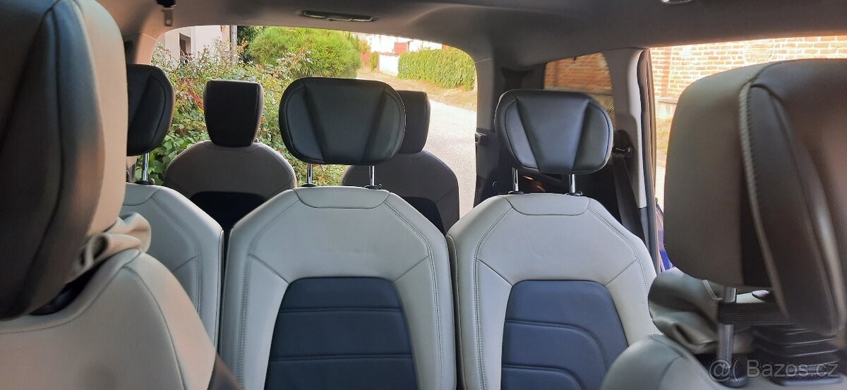 citroen-grand-c4-picasso-2-0-130-kw-velmi-velmi-nadstandard - 9