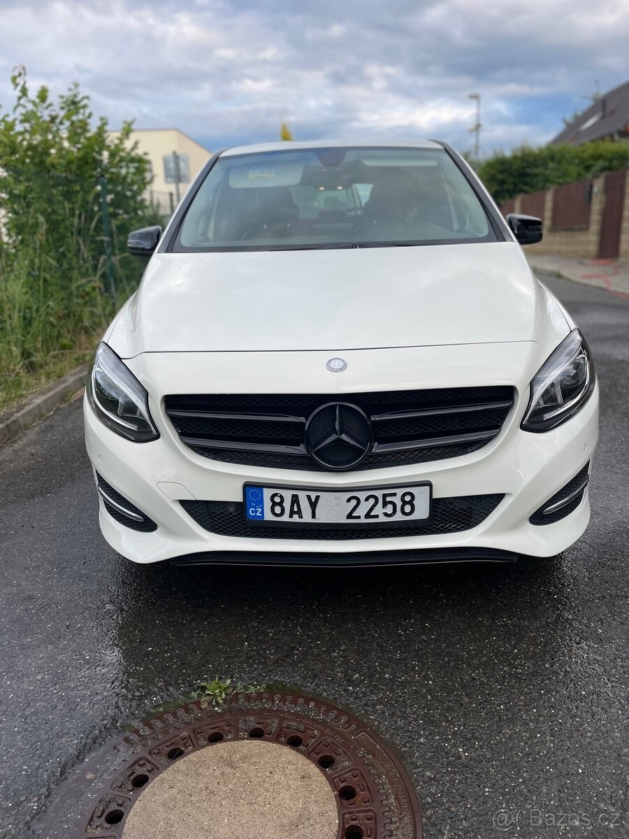 Mercedes-Benz Třídy B B180