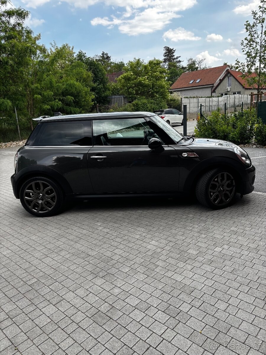Mini Cooper S 1,6   l. 135kw