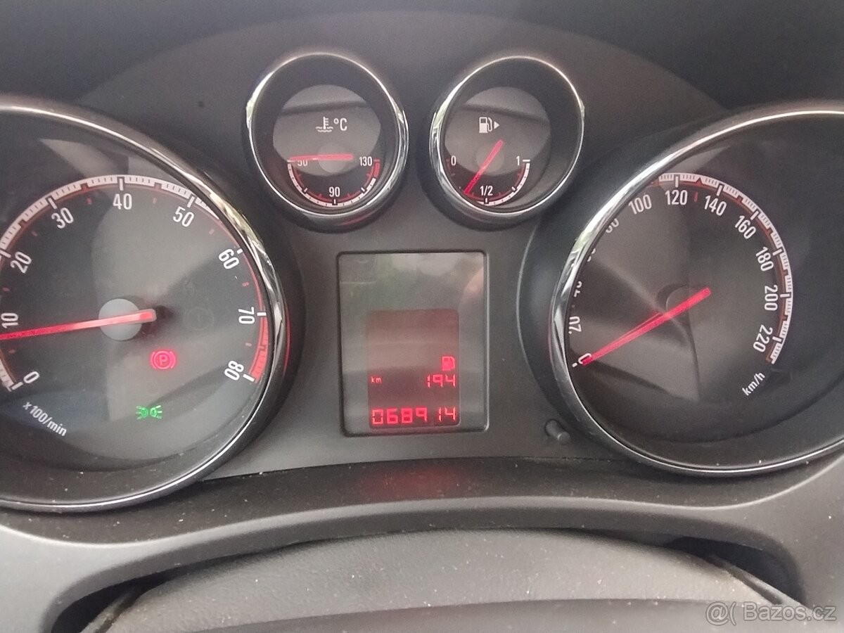 opel-meriva-1-4-2014-benzin - 3