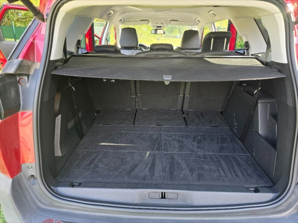 peugeot-5008-1-5-59-000-km-1-majitel-v-zaruce - 3