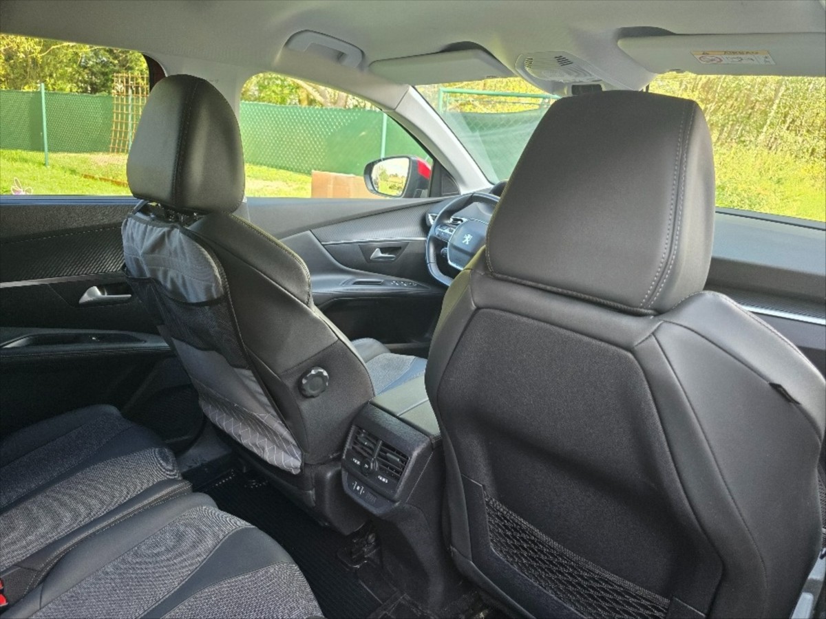 peugeot-5008-1-5-59-000-km-1-majitel-v-zaruce - 5