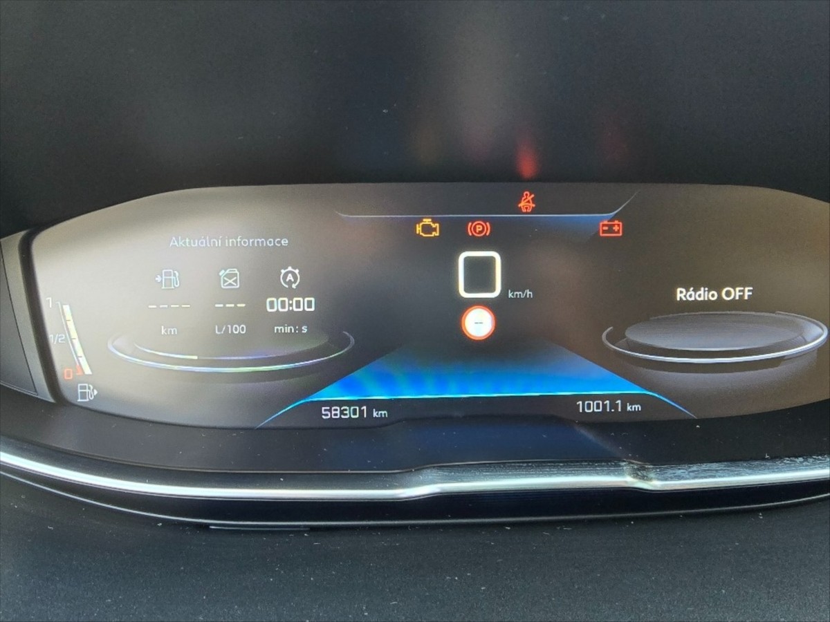 peugeot-5008-1-5-59-000-km-1-majitel-v-zaruce - 6