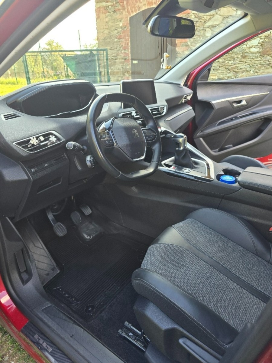 peugeot-5008-1-5-59-000-km-1-majitel-v-zaruce - 7