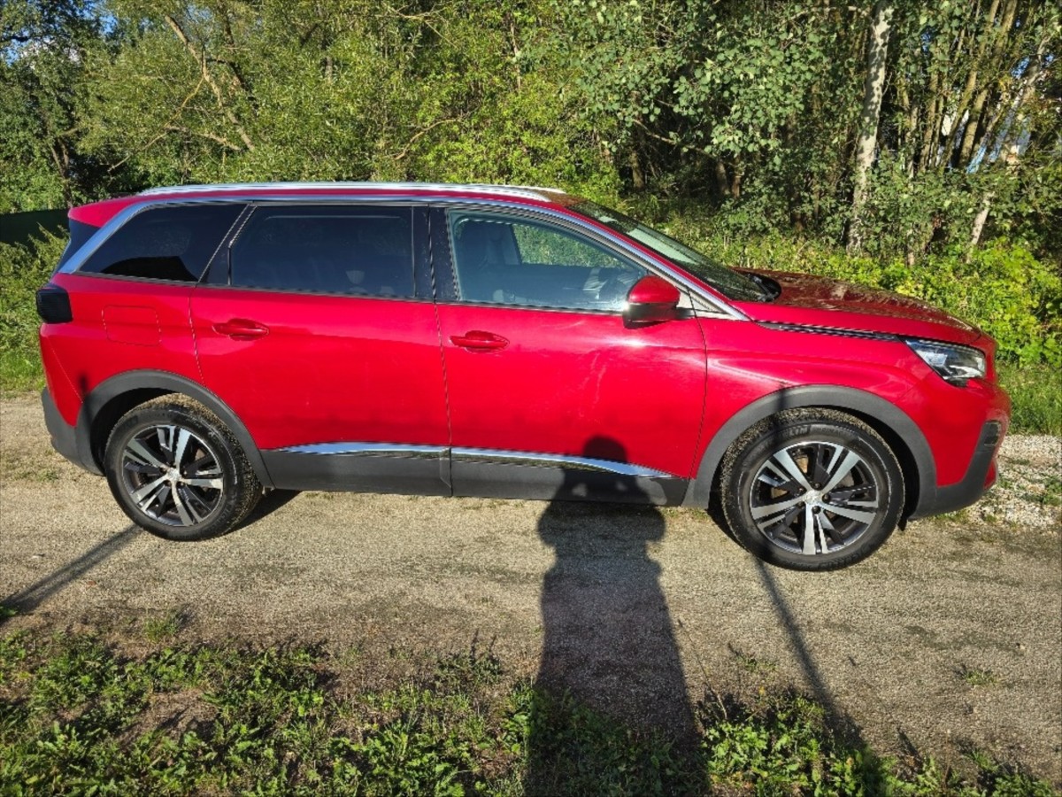 peugeot-5008-1-5-59-000-km-1-majitel-v-zaruce - 9