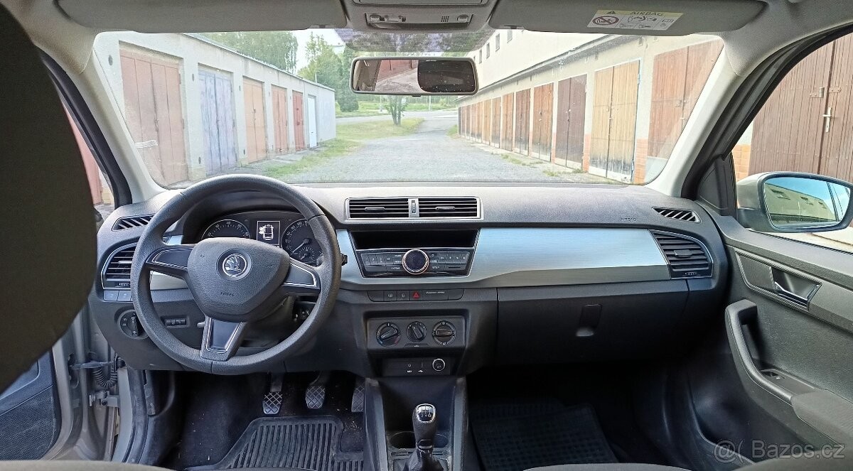 skoda-fabia-1-0-mpi-44-kw-2015-42-tis-km - 4