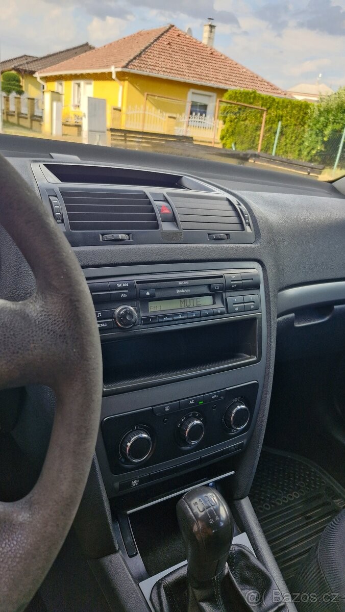 skoda-octavia-1-6-nova-stk-do-9-28 - 1