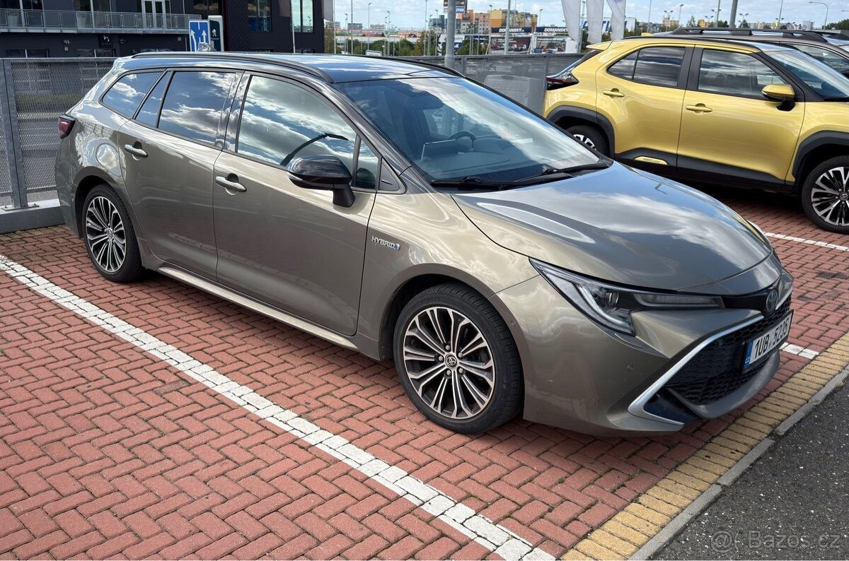 toyota-corolla-1-8-hybrid-selection - 7