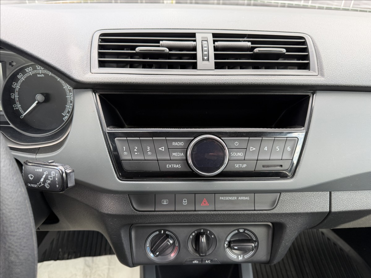 skoda-fabia-iii-1-0-mpi-active - 8