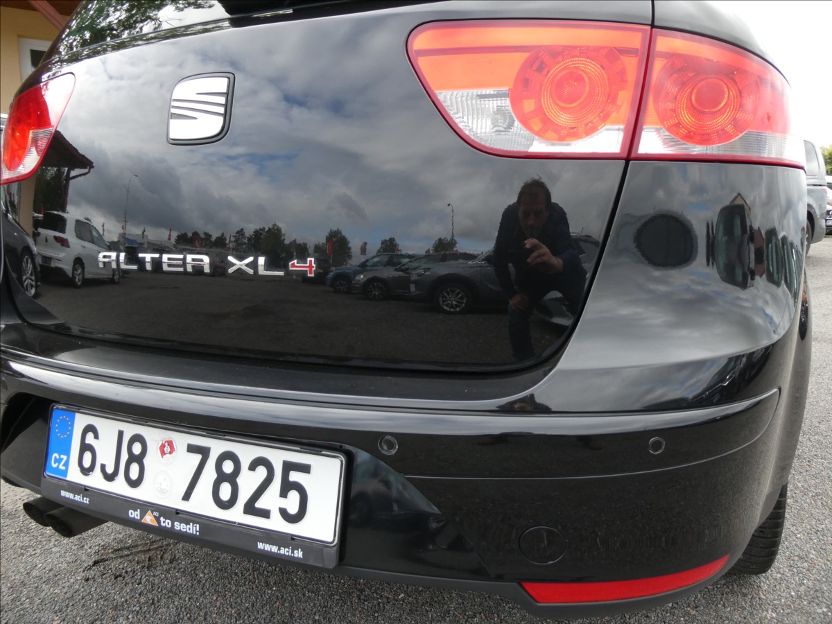 seat-altea-2-0-tdi-103kw-xl-4x4-navigace - 9
