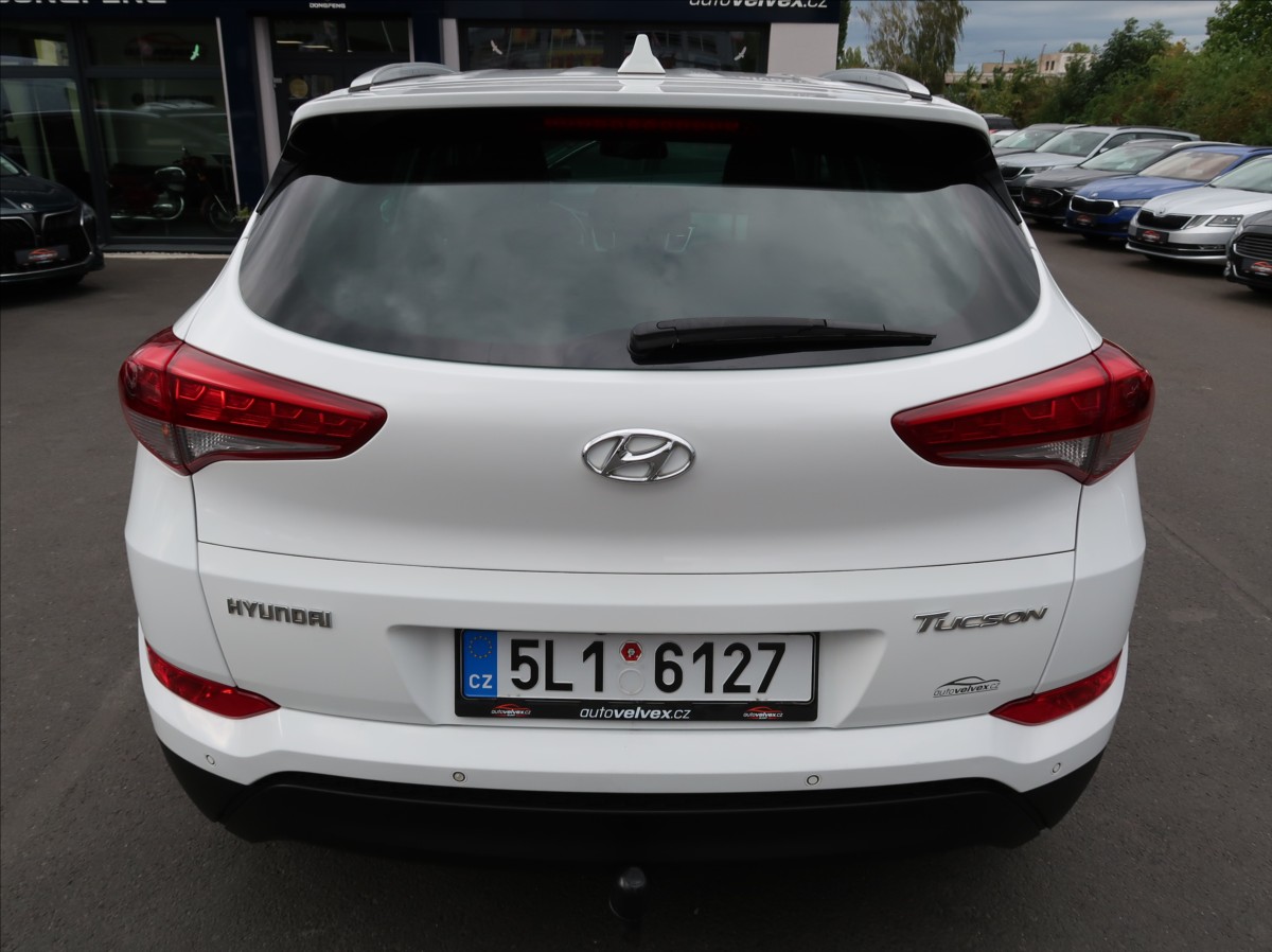 hyundai-tucson-1-7-crdi-85kw-1majcr-navi-tazne - 7