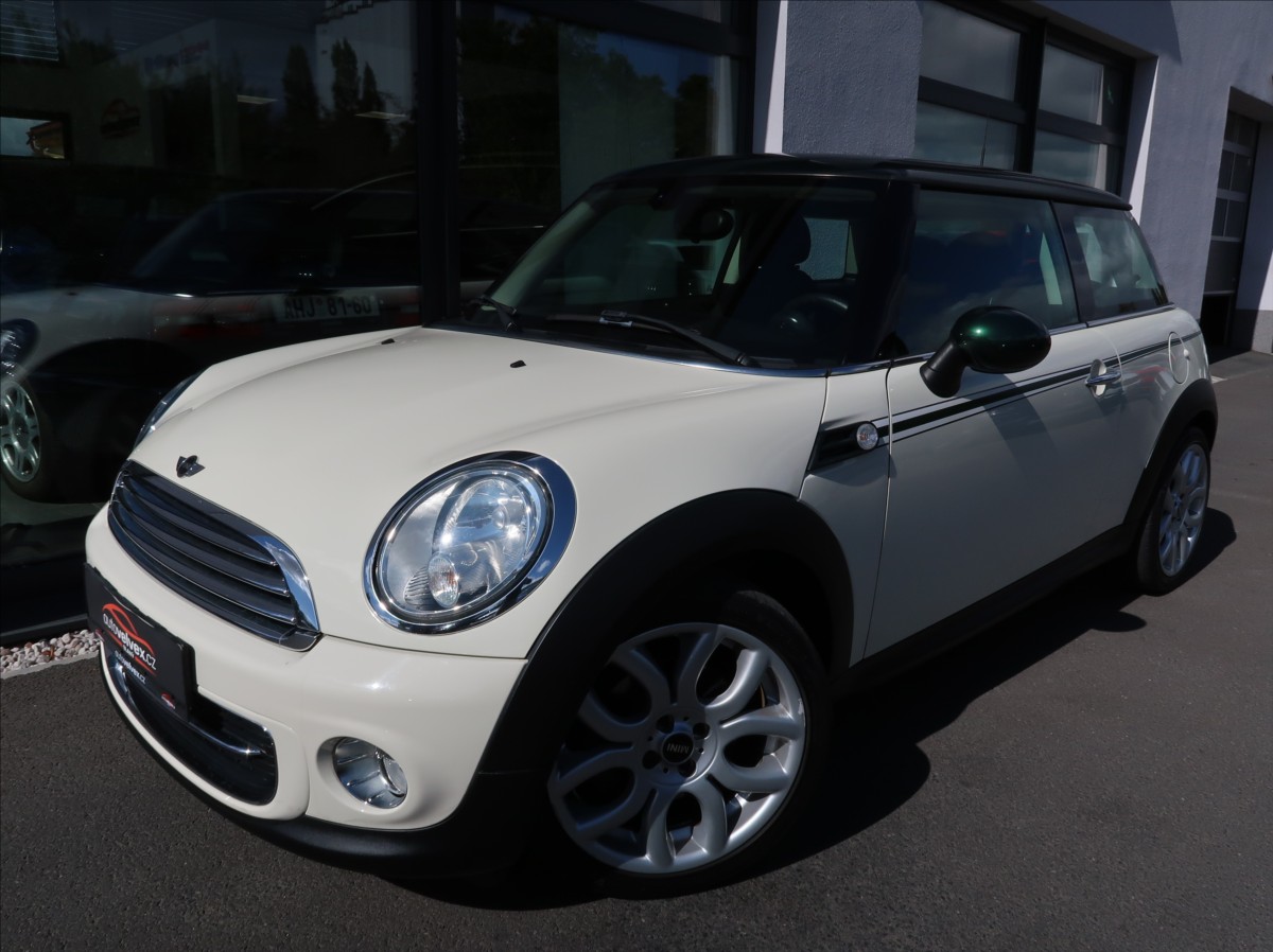 Mini Cooper 1,6 i,90kW,1majČR,automat,53tkm