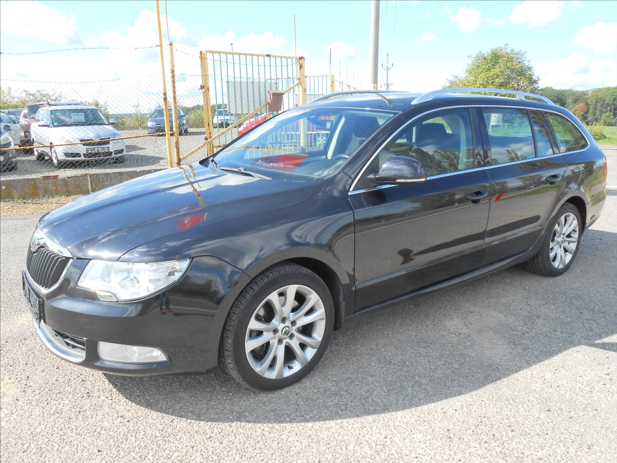 Škoda Superb 1,8 TSI 118 kW DSG SERVISKA