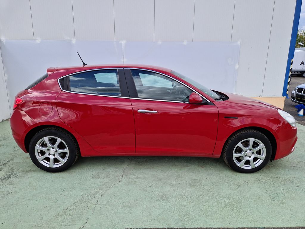 alfa-romeo-giulietta-turismo-1-4-t-120 - 4