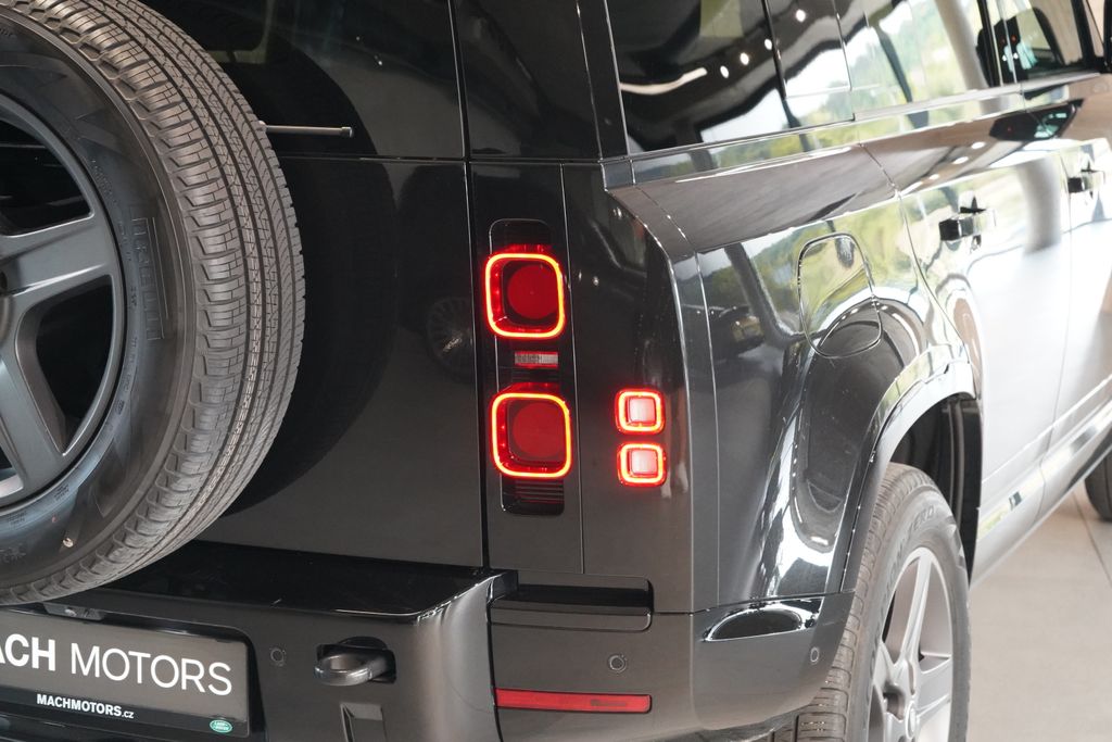 land-rover-defender-110-d300-x-dynamic-se - 8