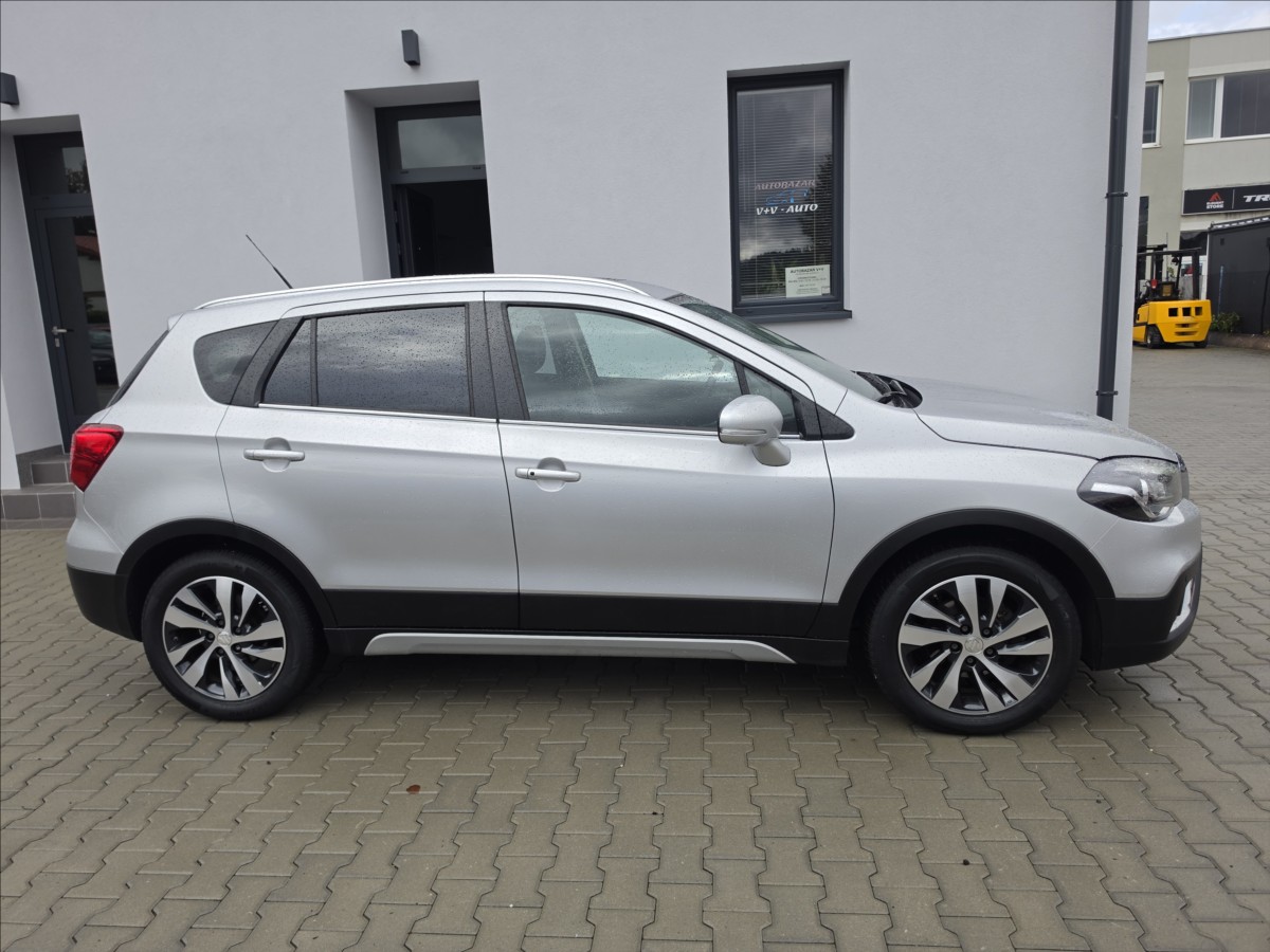 suzuki-s-cross-1-4-mild-hybrid-allgrip-premium - 4