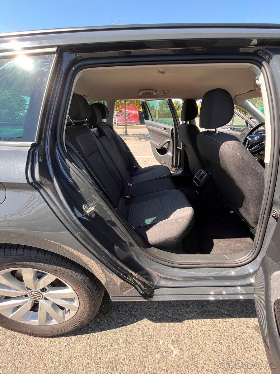 volkswagen-passat-2-0-tdi-dsg-12-2021 - 9