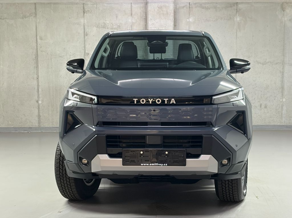 toyota-hilux-bev-at-double-cab-executive-4x4 - 1