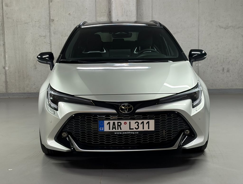 toyota-corolla-2-0-hev-gr-sport - 1