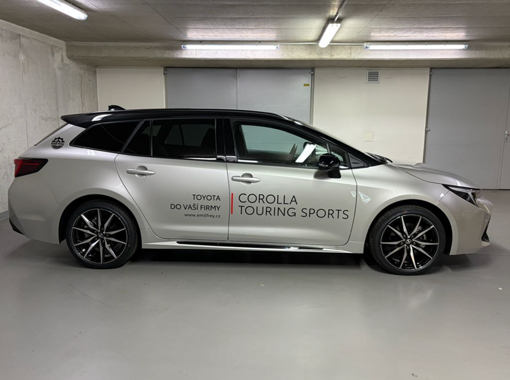 toyota-corolla-2-0-hev-gr-sport - 3