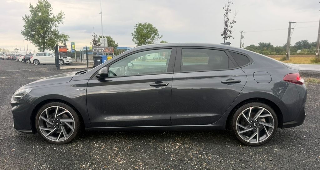 hyundai-i30-1-6-118-kw-fastback-mild-hybrid-zaruka-do-2029 - 1
