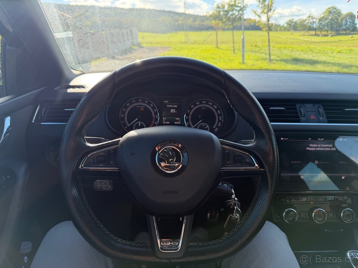 skoda-octavia-2-0-3-vrs-tdi-135-kw - 9