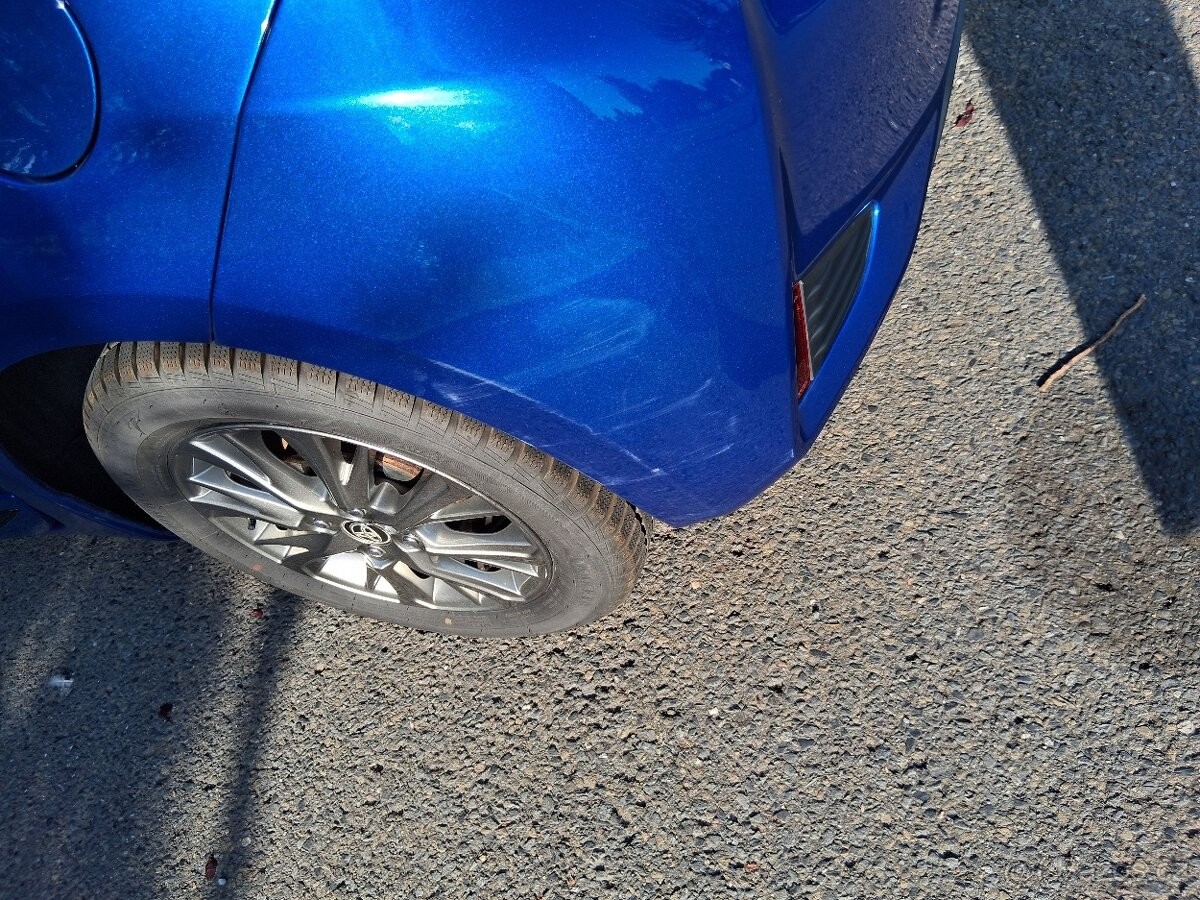 toyota-yaris-1-5 - 4