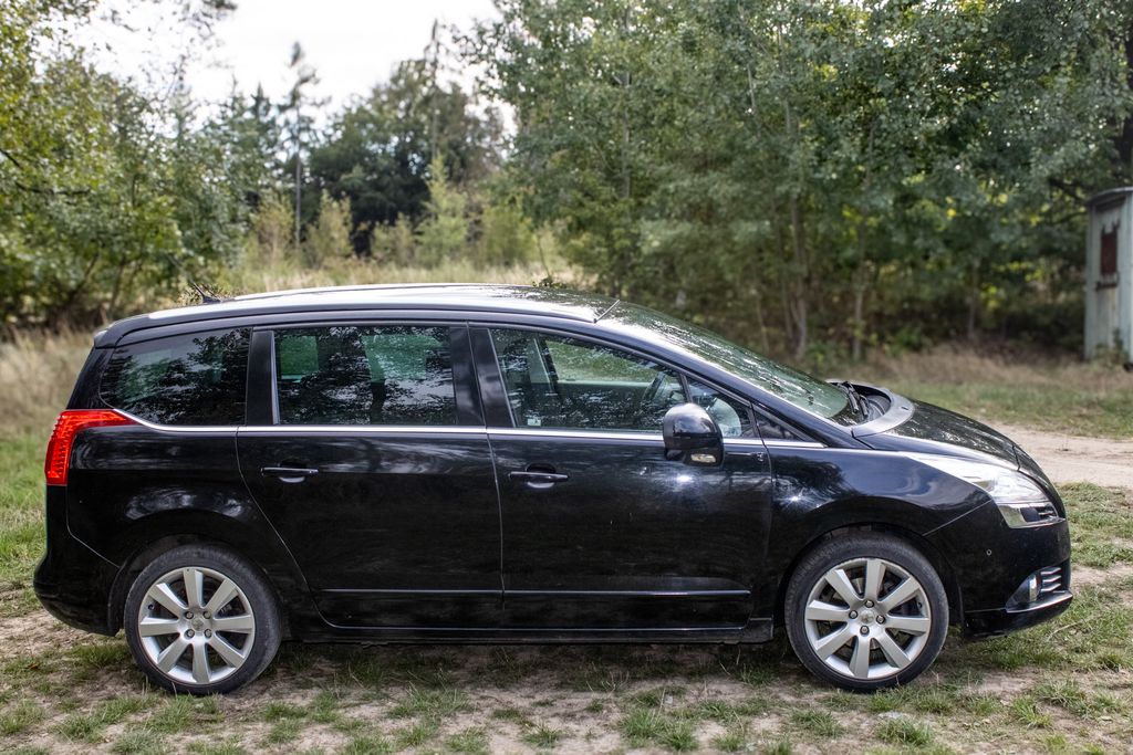 peugeot-5008-servisni-knizka-tazne - 3