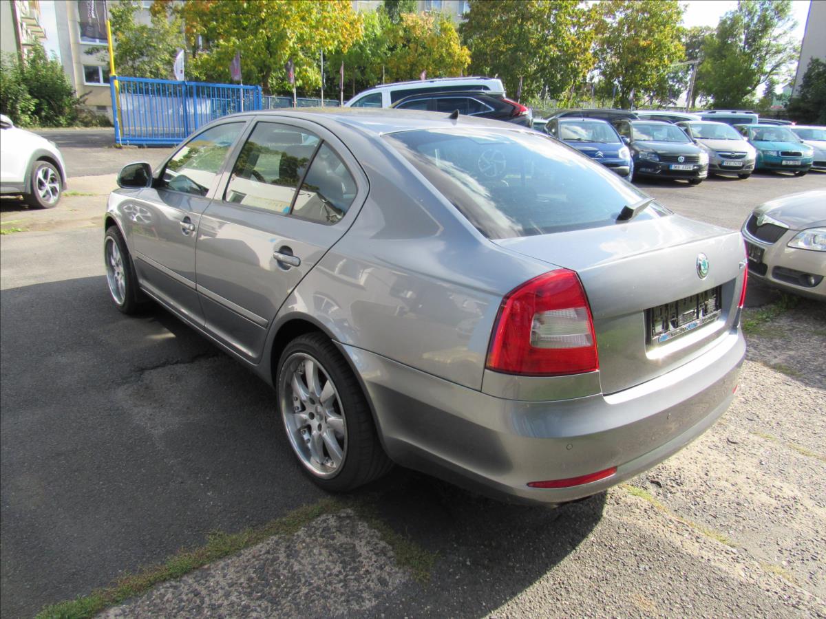 skoda-octavia-1-4-tsi-90kw-sedan - 3