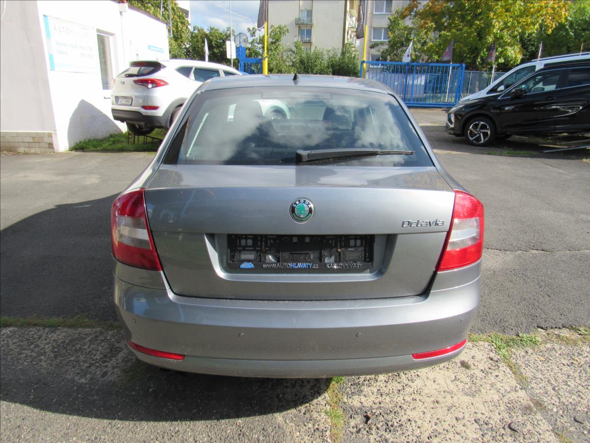 skoda-octavia-1-4-tsi-90kw-sedan - 4