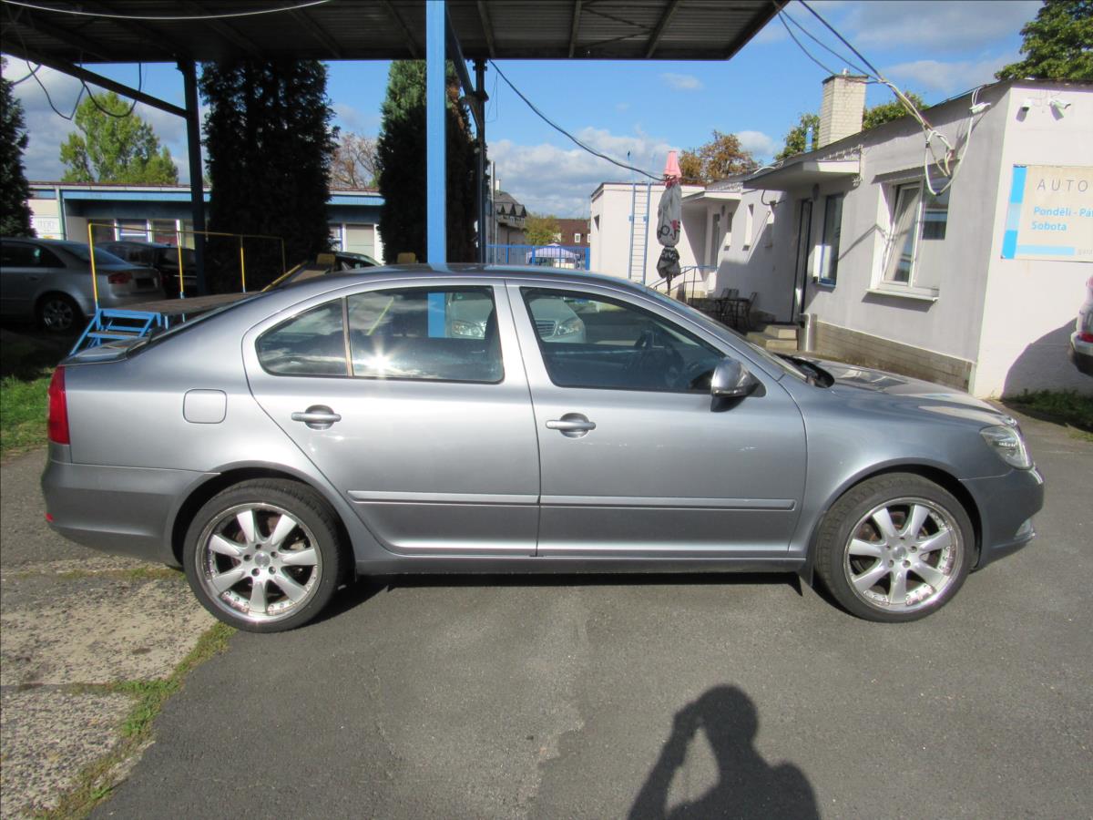 skoda-octavia-1-4-tsi-90kw-sedan - 7