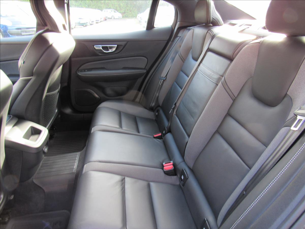 volvo-s60-2-0-b5-184kw-awd-r-design - 9