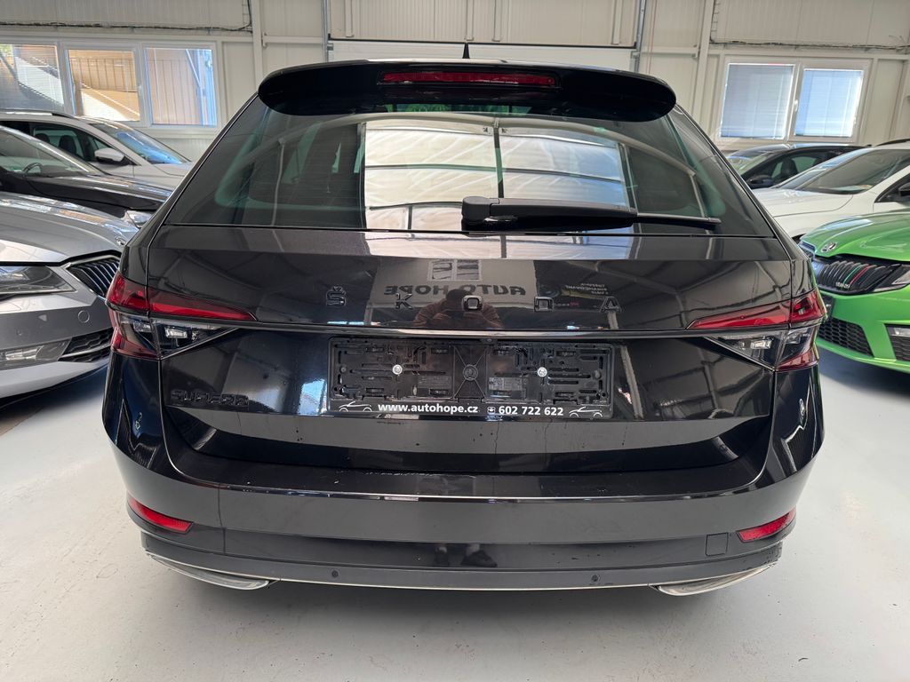 skoda-superb-combi-2-0-tdi-dsg-sportline - 4