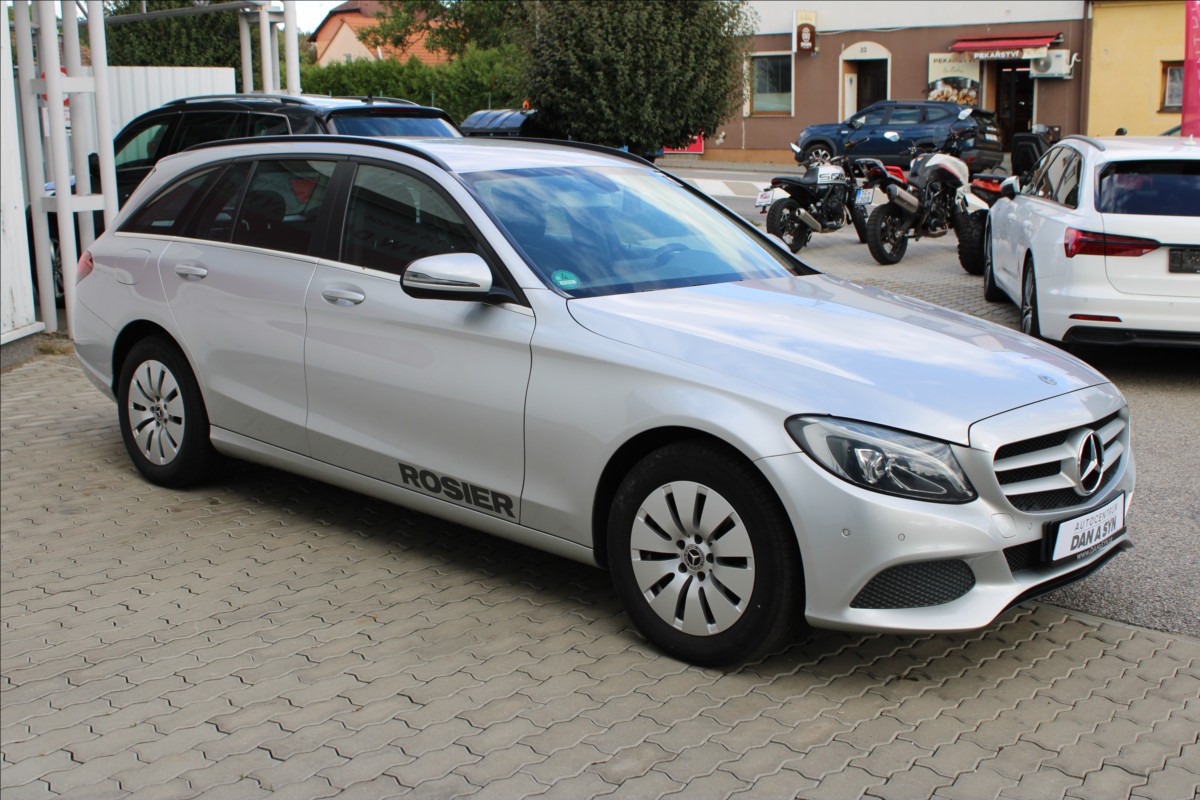 mercedes-benz-tridy-c-1-6-c200d-led-top-stav - 1