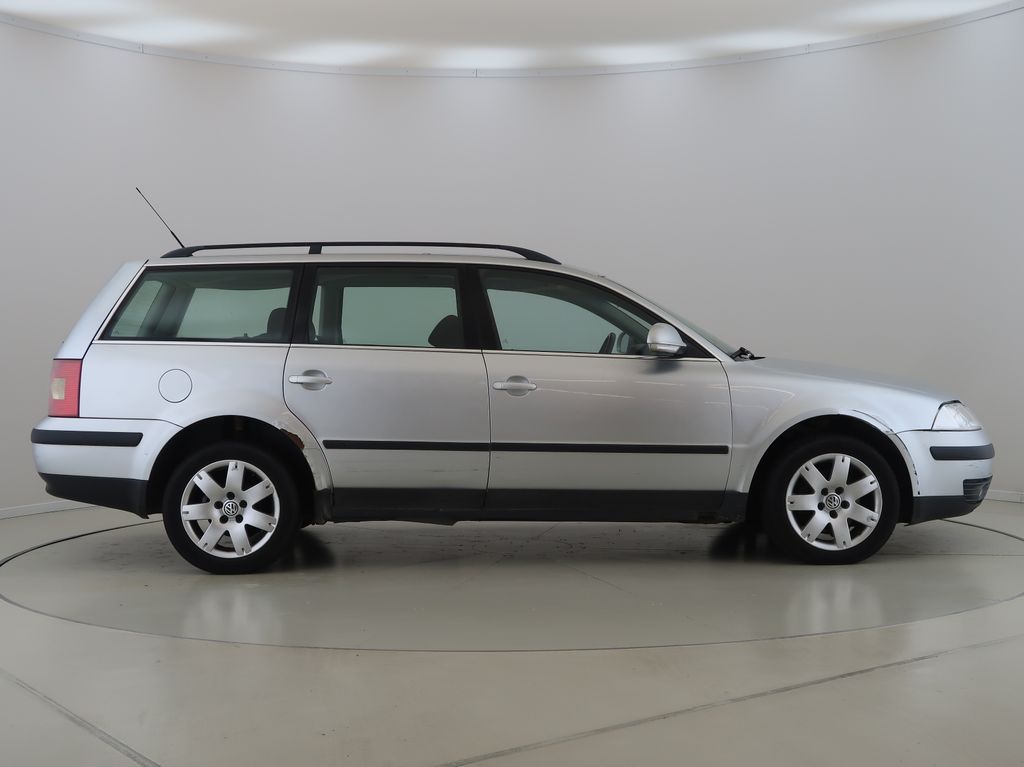volkswagen-passat-1-9tdi-96kw-automat-bez-stk - 3