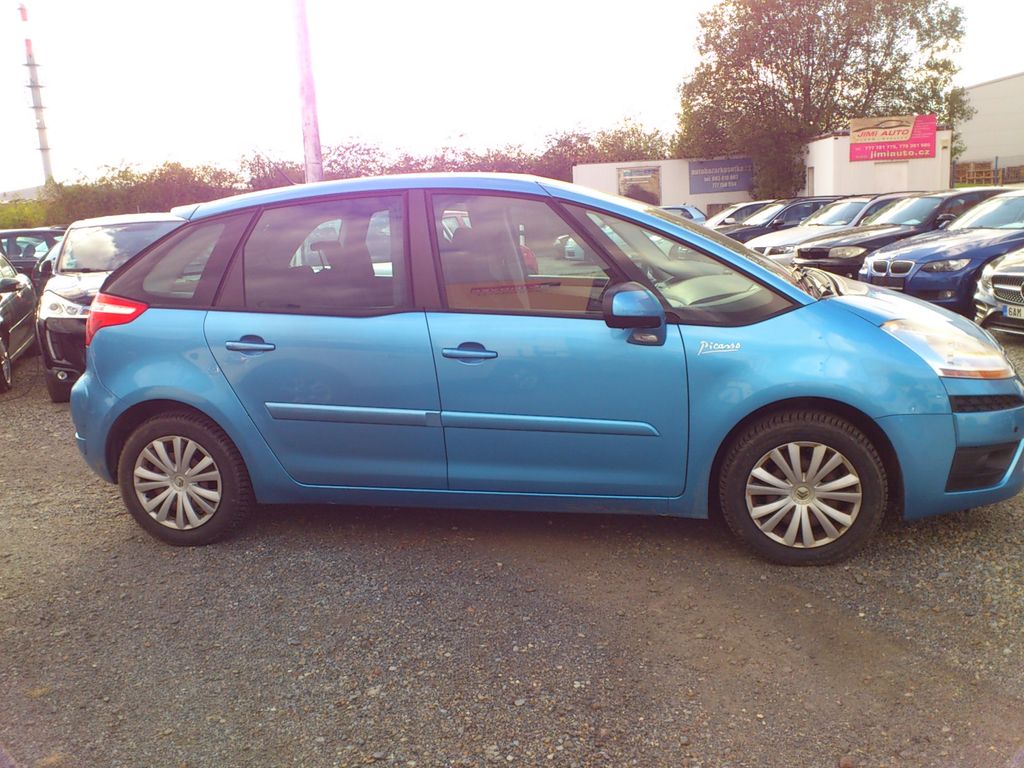 citroen-c4-picasso-1-6-hdi-automat - 4