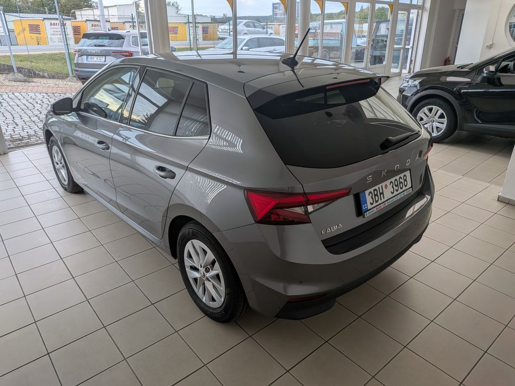skoda-fabia-selektion-1-0-tsi-70kw - 3