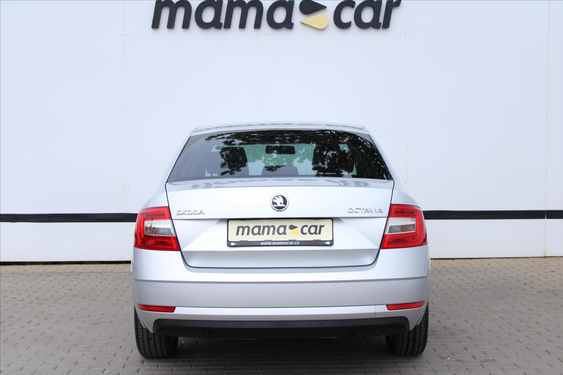 skoda-octavia-1-6-tdi-85kw-dph-1-majitel-cr - 5