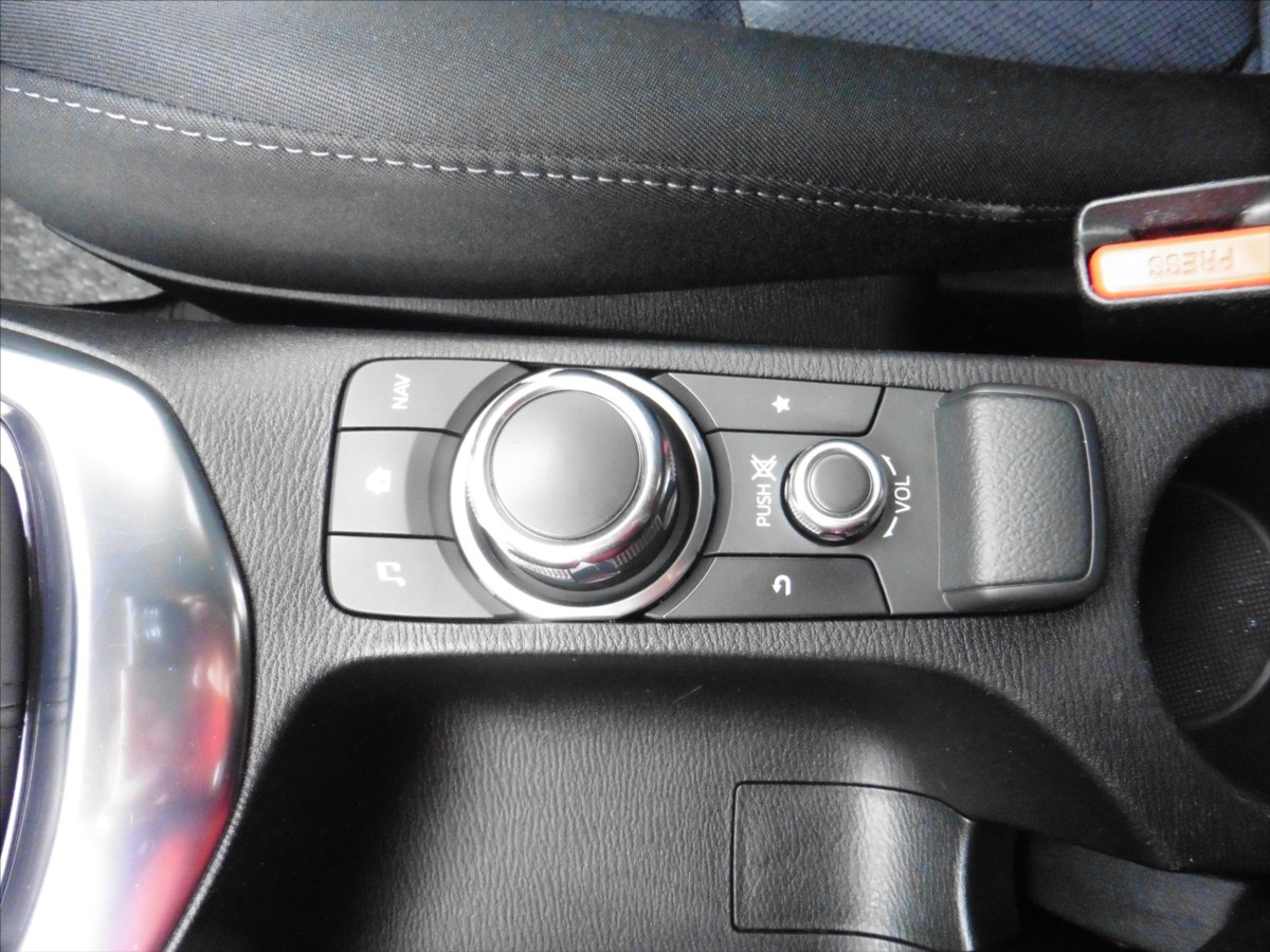 mazda-2-1-5-skyactiv-takumi - 7