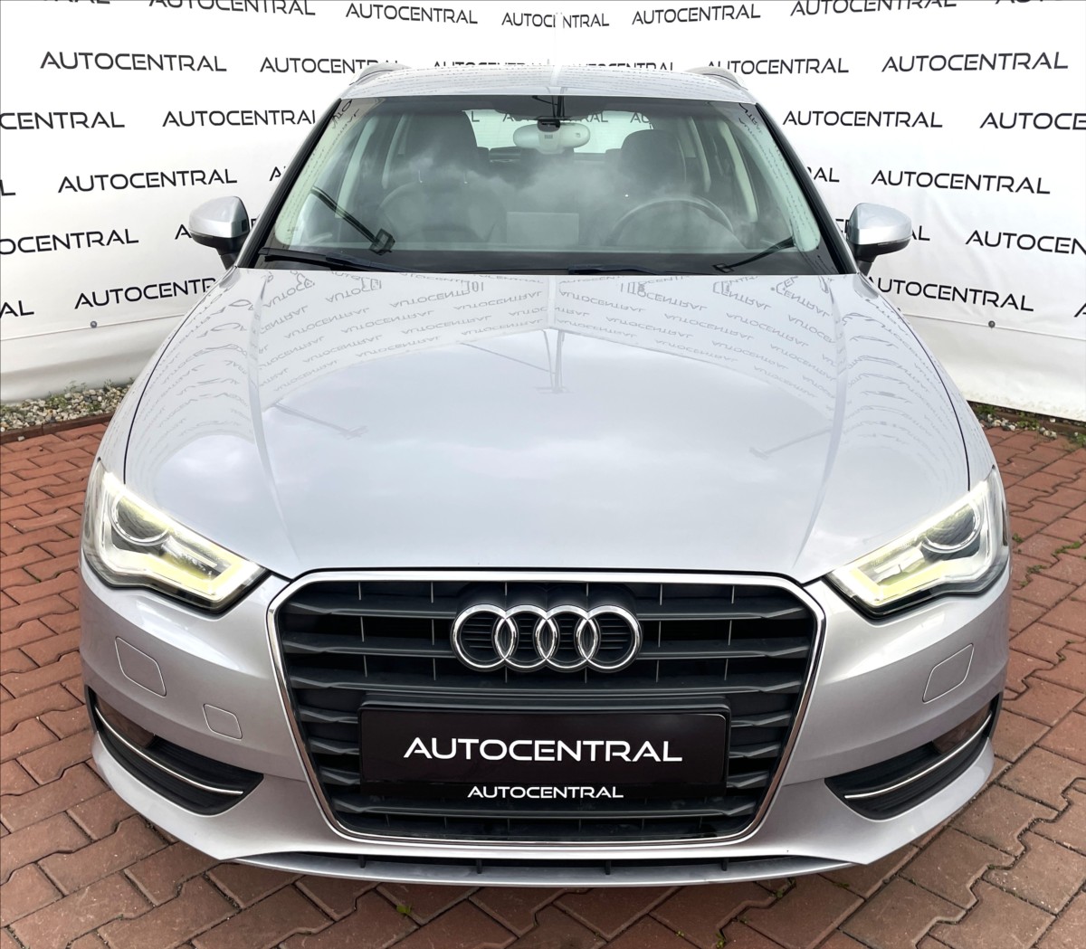 audi-a3-1-4-tfsi-s-line-110kw-129t-km-sportback - 1