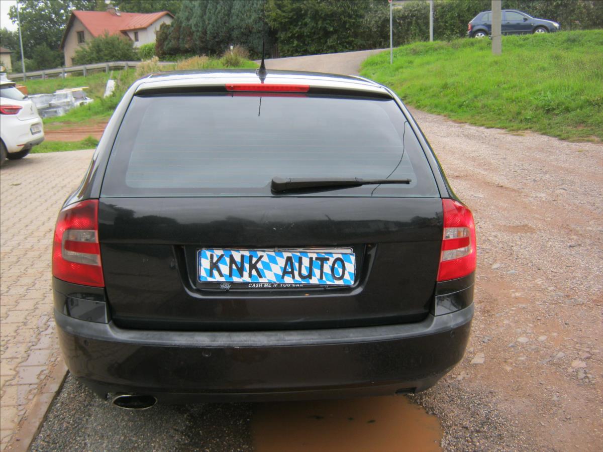 skoda-octavia-2-0-kombi - 4