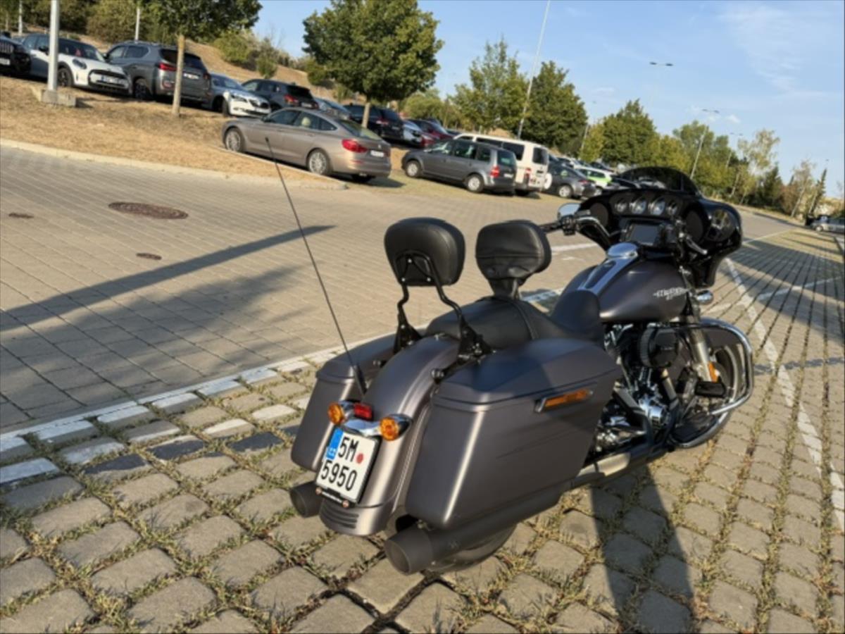 harley-davidson-street-glide-special-cz-naj-3-700km - 3