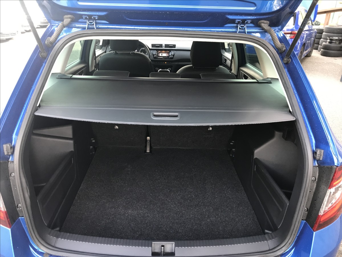 skoda-fabia-1-0-tsi-70kw-tour-black-ed - 7