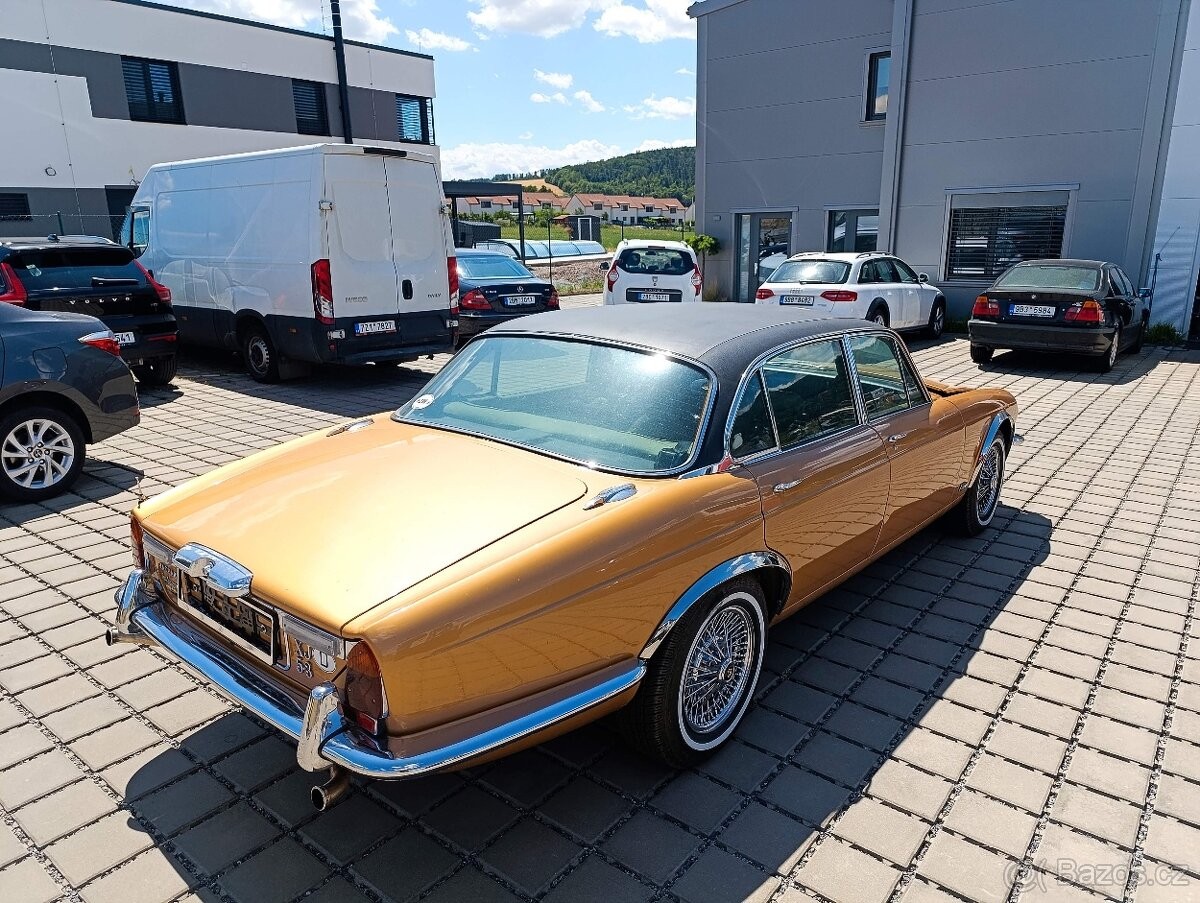 Jaguar XJ 5,3   12